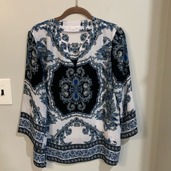 Violet & Claire Tops - Violet & Claire Blue & White Paisley Medallion Blouse V-Neck 3/4 Sleeve Tunic